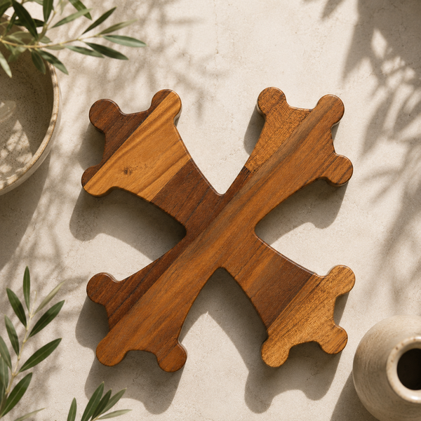 Dessous de plat croix occitane en bois huilé – L'OCCITAN | Chêne et Noyer